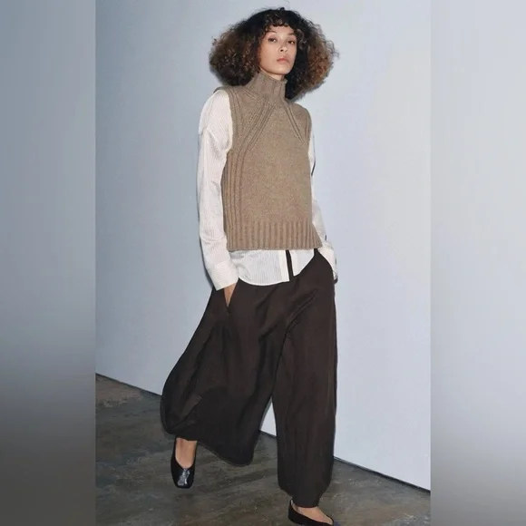 NWOT Zara wool blend high neck vest - Picture 3 of 9